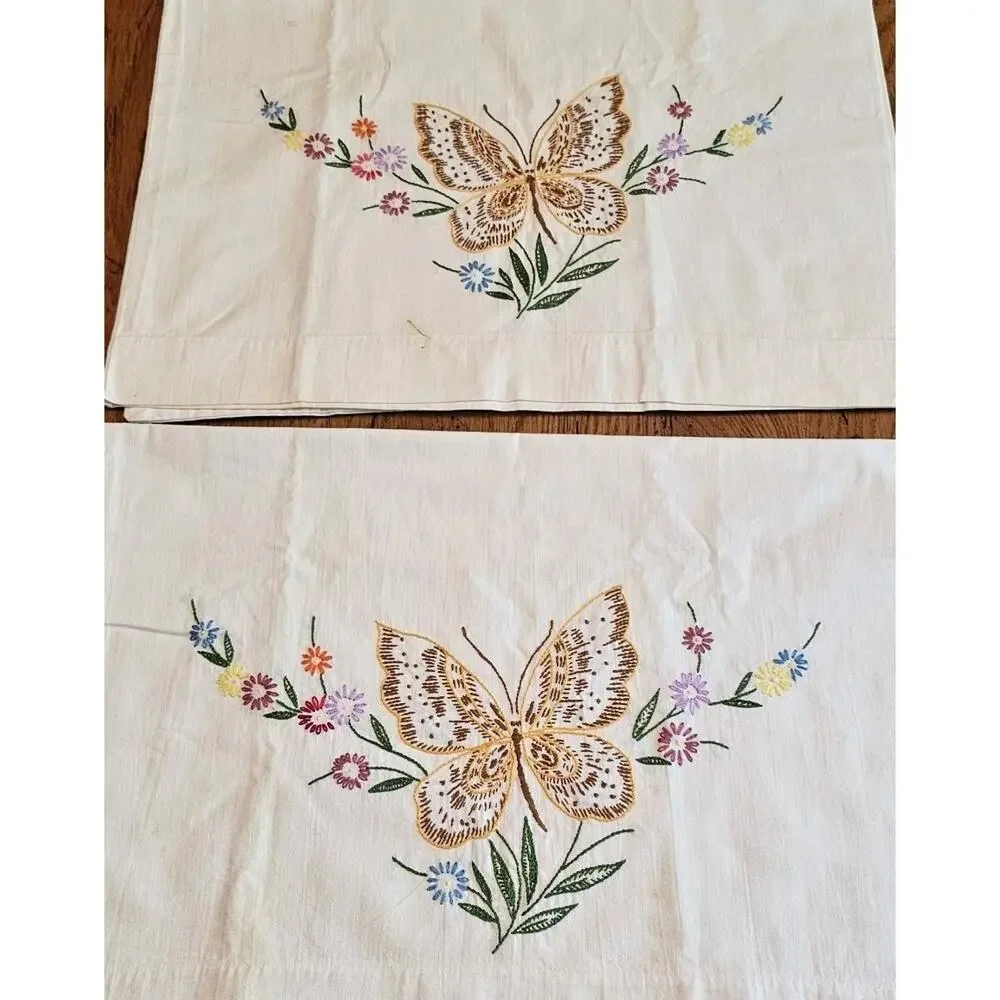 VTG Butterfly Hand Embroidered Pillowcases Cotton Pair Cottagecore Floral